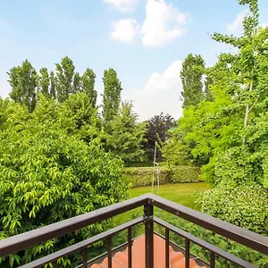 & Country Holidays , Bussolengo Italië